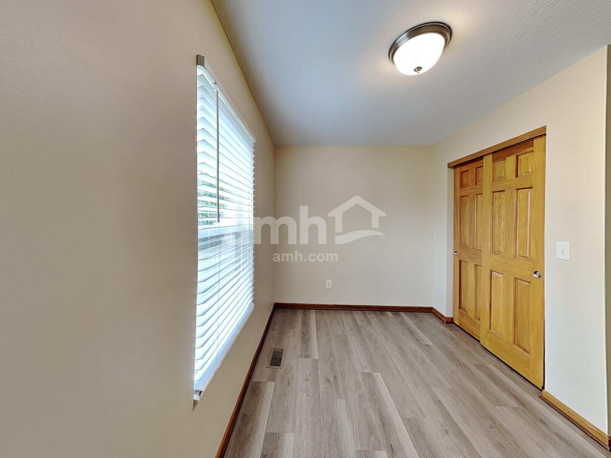 Building Photo - 16 Stoney Bluff Way