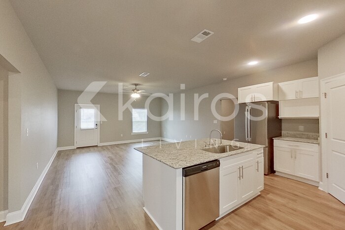 Building Photo - 13785 Willowmore Dr