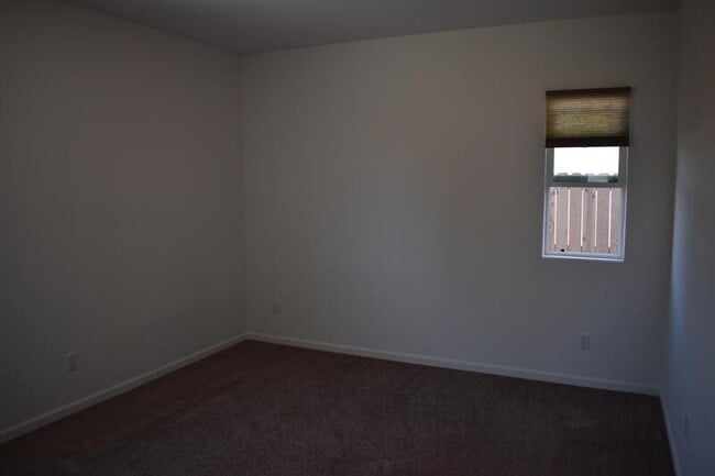 Building Photo - 31 Medieval St