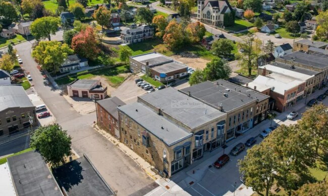 Building Photo - 104 High St