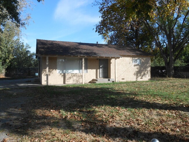 Primary Photo - Cute 2 Bedroom, 1 Bathroom Home in the orc...