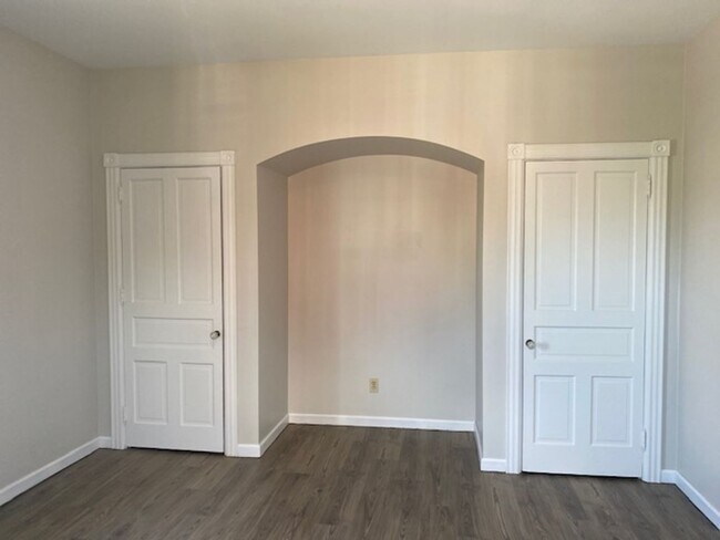 Building Photo - Chelsea Avenue Court