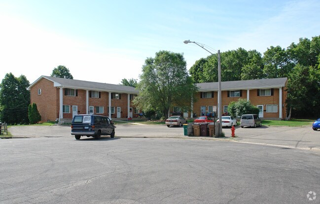 Building Photo - Washburn Circle Townhomes
