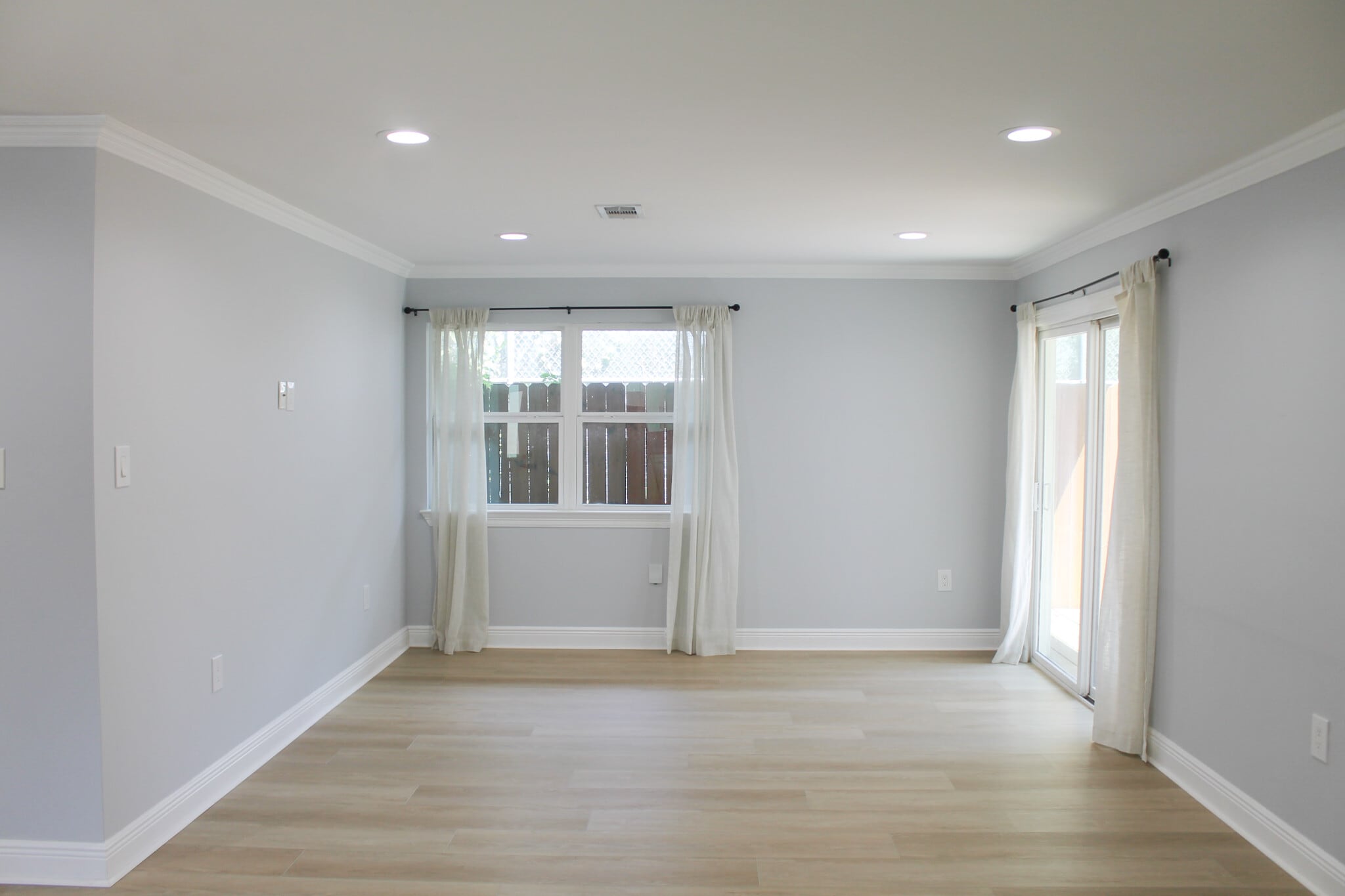 Building Photo - 2133 Generes Dr