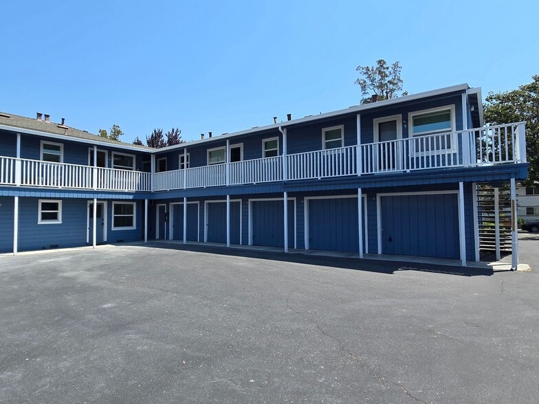 Building Photo - 675 Johanna Ave
