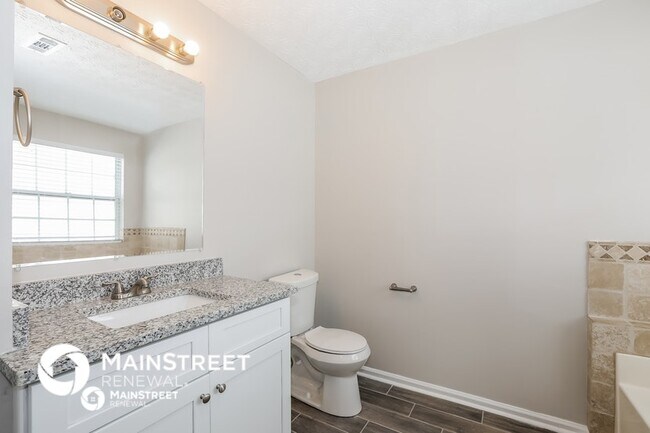 Building Photo - 5155 Tussahaw Crossing