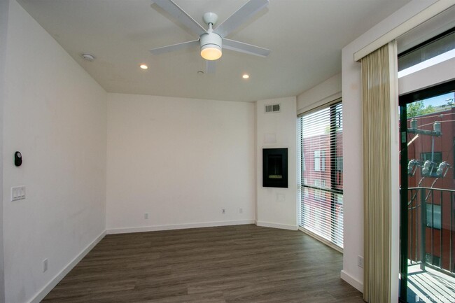 Building Photo - 237 Shipley St