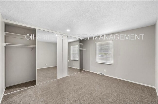 Building Photo - 9406 W 83rd St