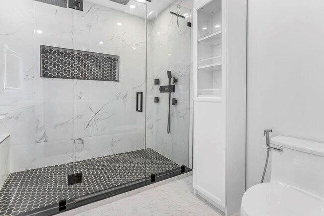 Building Photo - 12600 SW 50th Ct