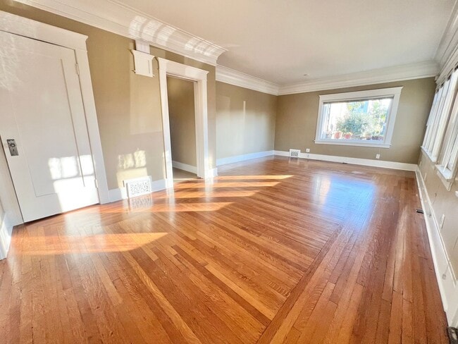 Building Photo - Timeless Two-Story Charm in the Heart of Bluff Park