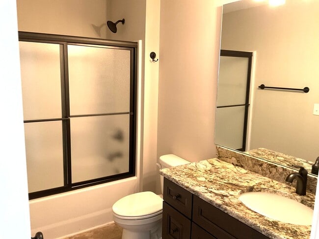 Building Photo - Court Square Town Home Duplex Apartment with Attached Garage