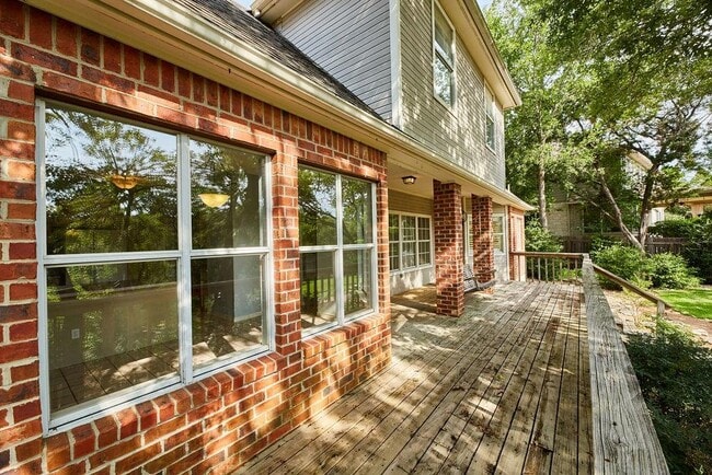 Building Photo - 10905 Galleria Cove