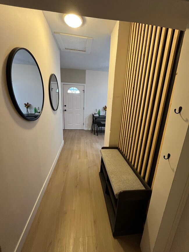 Building Photo - 230 N 700 W