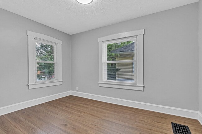 Building Photo - 3628 Birchwood Ave