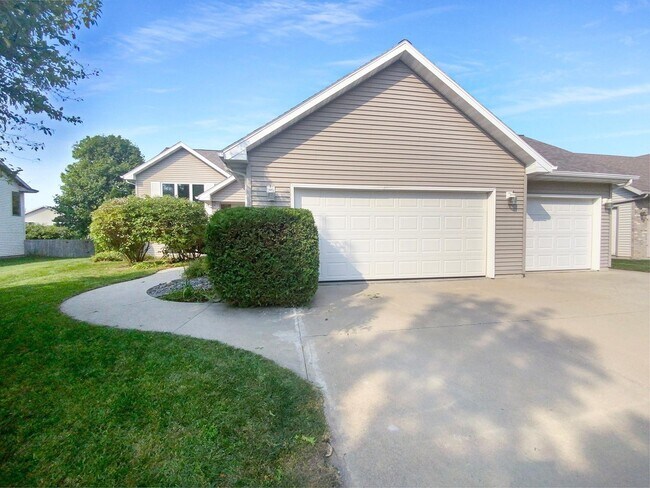 Primary Photo - 3647 Ironwood Ct SW