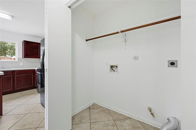 Building Photo - 5126 Lamppost Hill Ct