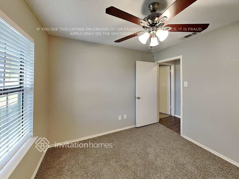 Building Photo - 1213 Colony St