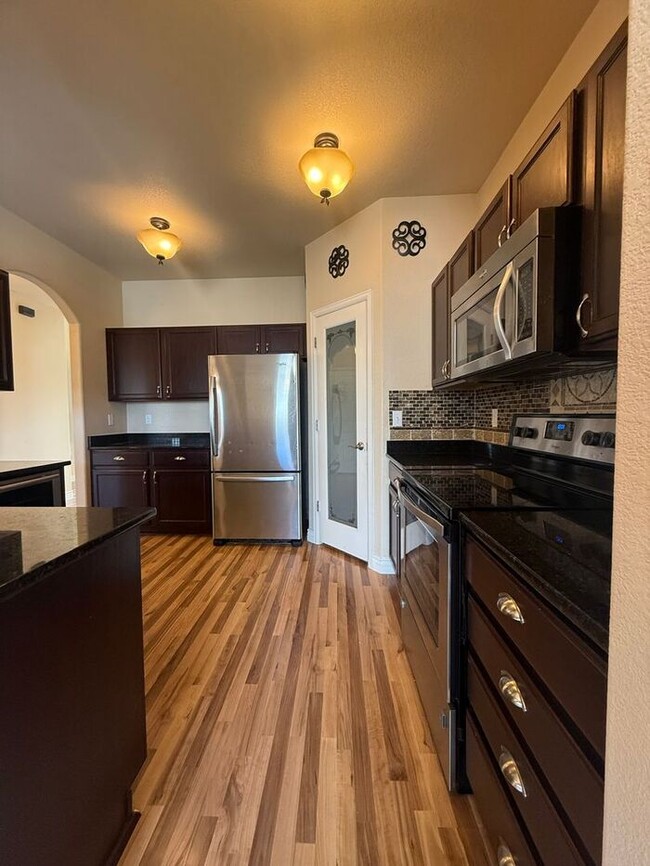 Building Photo - 5-bedroom home with expansive mountain views!
