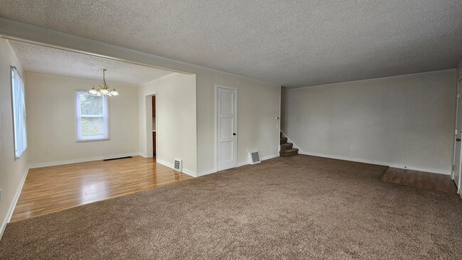 Building Photo - Cul-de-Sac Living in Central Richland, 3 b...