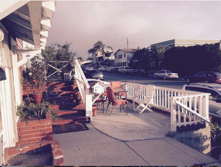 Building Photo - 1316 Monterey Blvd