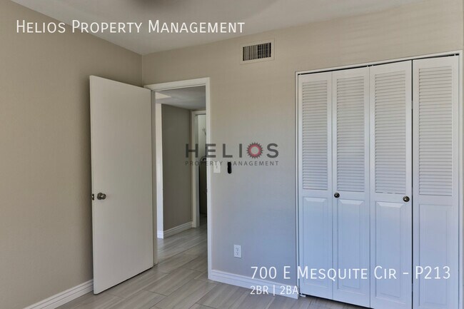 Building Photo - 700 E Mesquite Cir