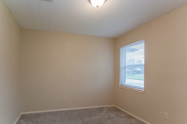 Building Photo - 22506 Spring Gate Dr