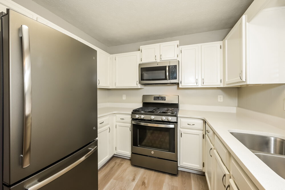 Building Photo - 2092 Wedgewood Dr