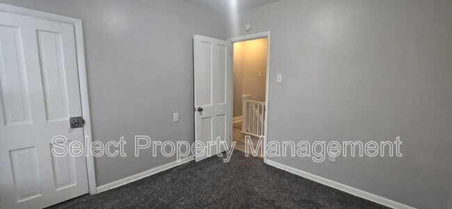 Building Photo - 1112 Lake Ave