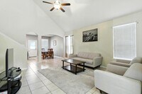 Building Photo - 1627 Northwood Springs Dr
