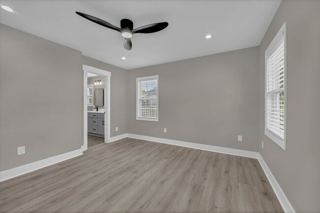 Building Photo - 101 Sixth St N