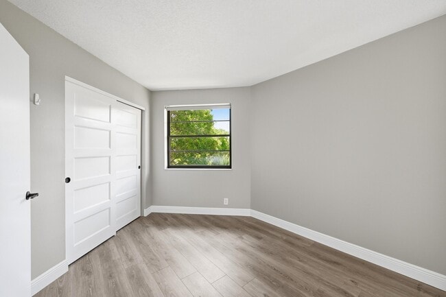 Building Photo - 10401 W Broward Blvd