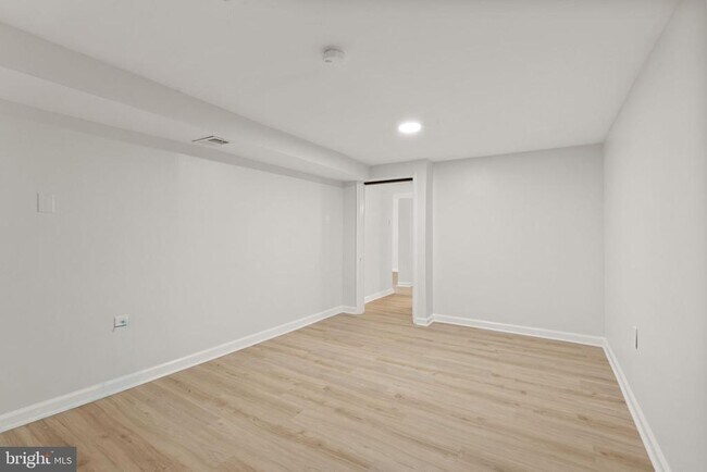 Building Photo - 310 S Illinois St