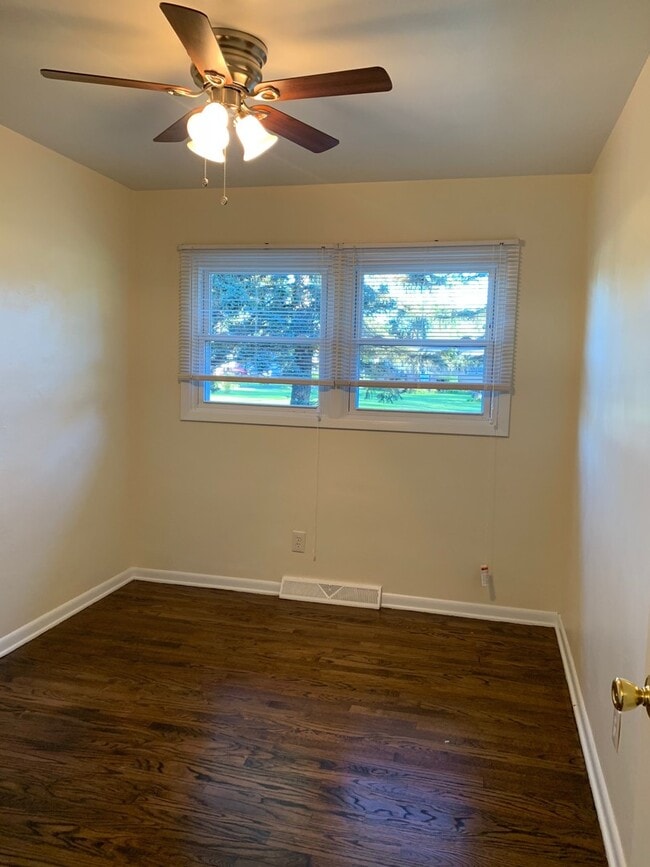 Building Photo - 311 Ventura Dr