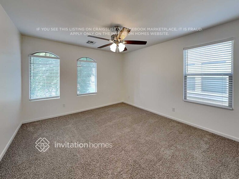 Building Photo - 1373 S Ponderosa Dr