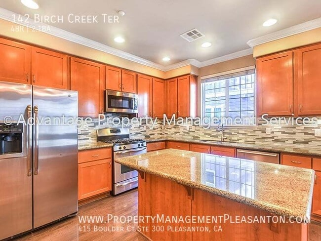 Building Photo - 142 Birch Creek Terrace