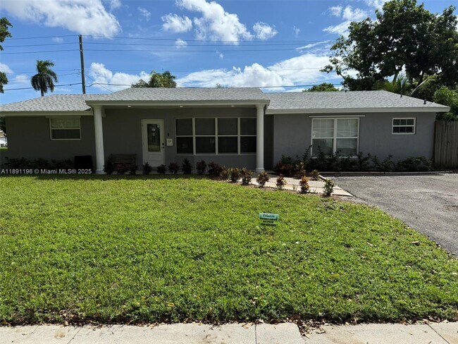 Building Photo - 4300 NW 3rd Ct
