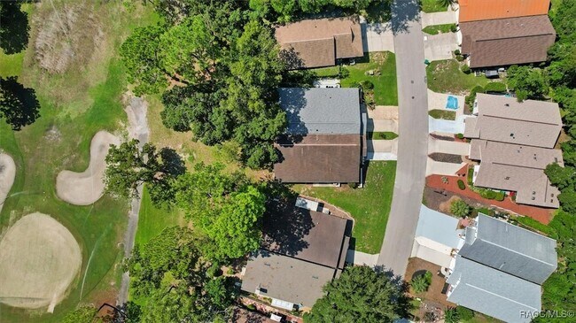 Building Photo - 83 Golfview Dr