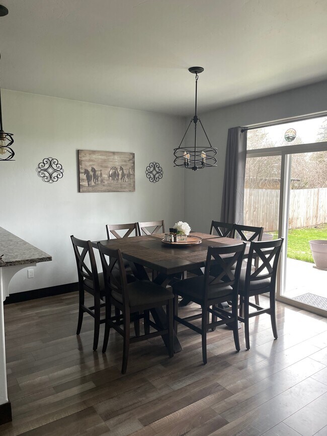 Building Photo - 108 Antelope Trl