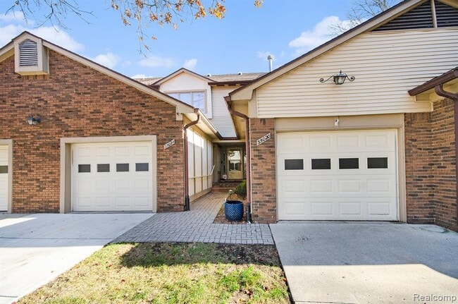 Building Photo - 35020 Hidden Cove Ct