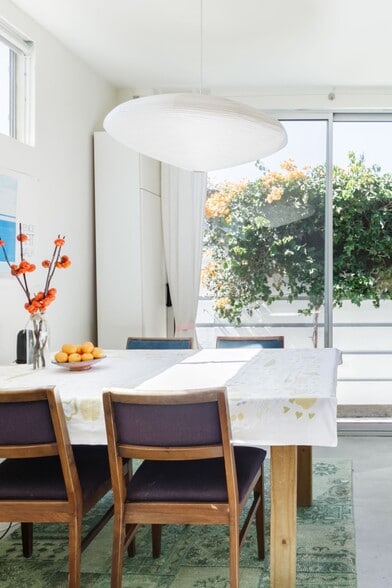 dining area (furniture not included) - 939 Indiana Ave