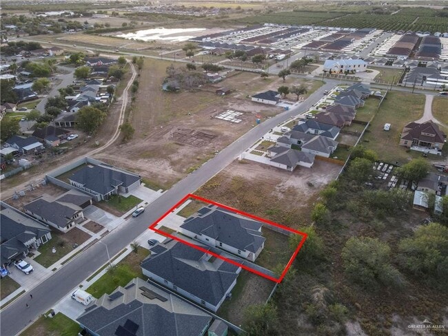 Building Photo - 25 La Pointe Ave