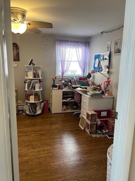 Building Photo - 2539 N 75th Ct