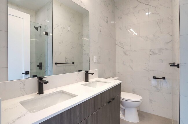 Building Photo - 3516 John F. Kennedy Blvd