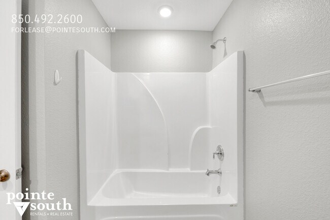 Building Photo - 7063 Abigail St