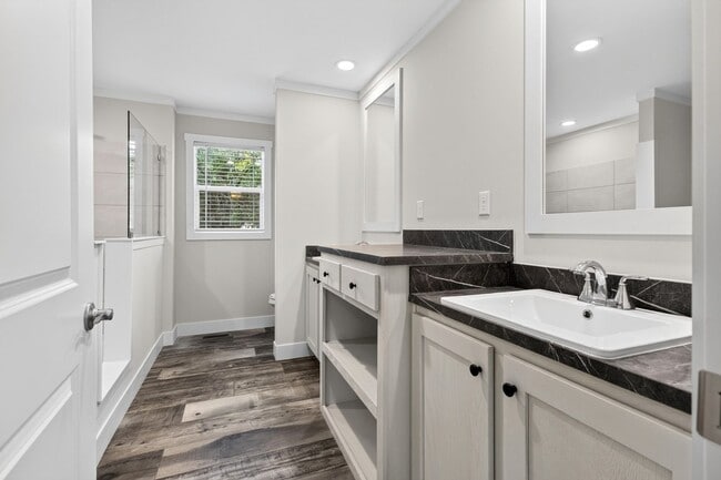 Building Photo - Brand New Pet Friendly Home in Chattanooga