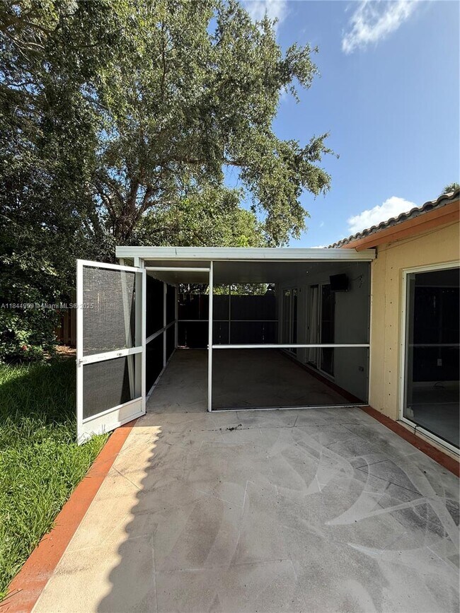Building Photo - 21440 SW 88th Ave