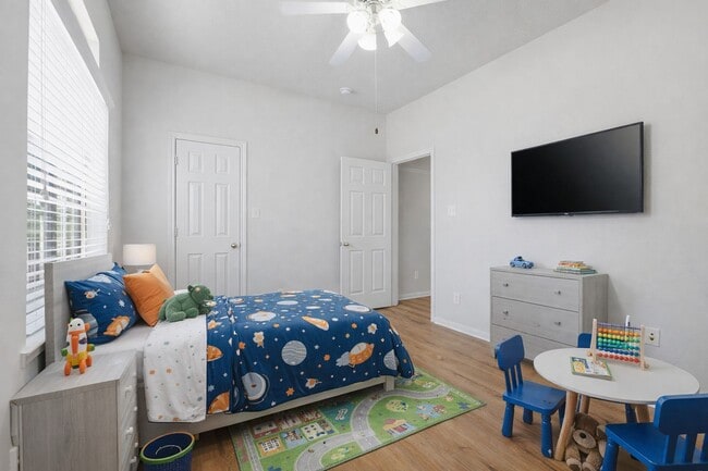 Building Photo - 20811 Garden Arbor Ln