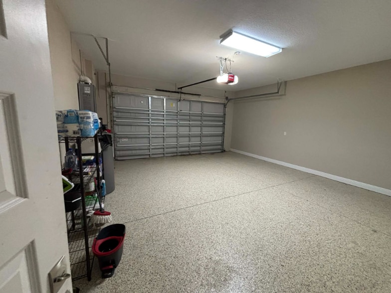 Building Photo - 415 4th Ave SW