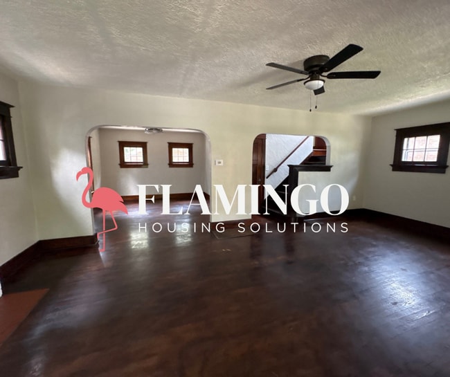 Building Photo - Spacious 3-Bedroom Home with Central Air & Garage in Dayton