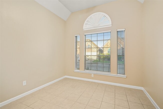 Building Photo - 10506 Pleasant Villas Ln